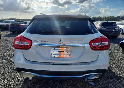 2018 Mercedes-Benz Gla 250 z USA, uszkodzony, nr VIN WDCTG4EBXJJ371389